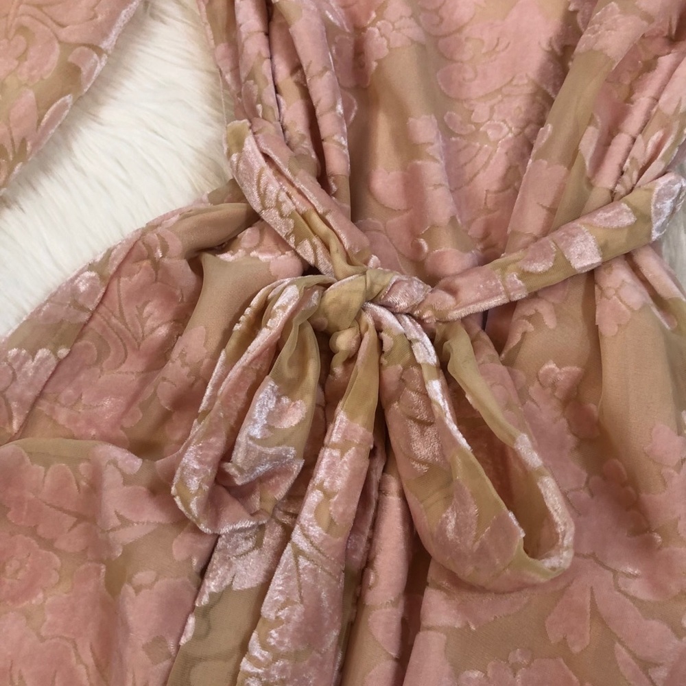 Yumi Kim Bellflower Dress in Blush - Picture 7 of 12